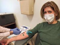 COVID survivor Diana Berrent undergoing convalescent plasma screening